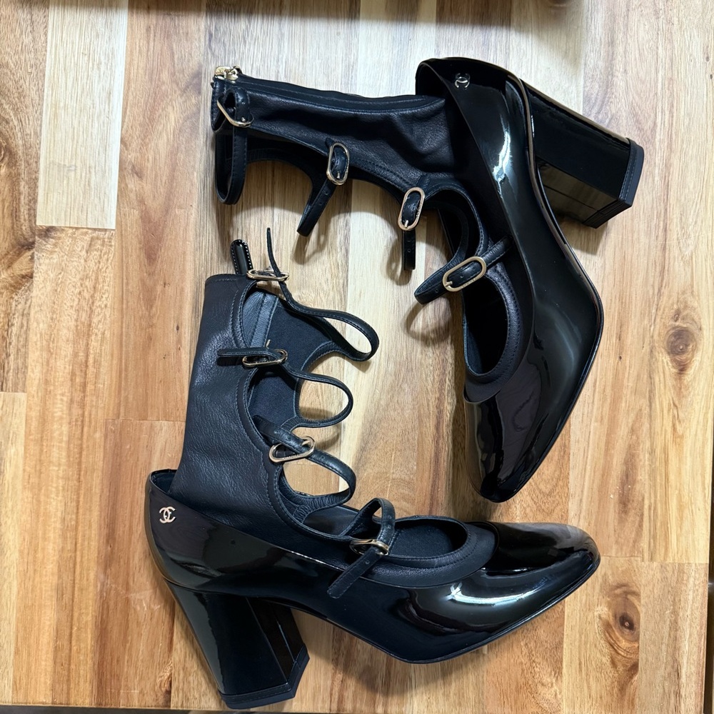 Chanel NEW IN BOX Buckle Gladiator Mid Calf Patent Leather Black Mary Jane Boots - Picture 3 of 12
